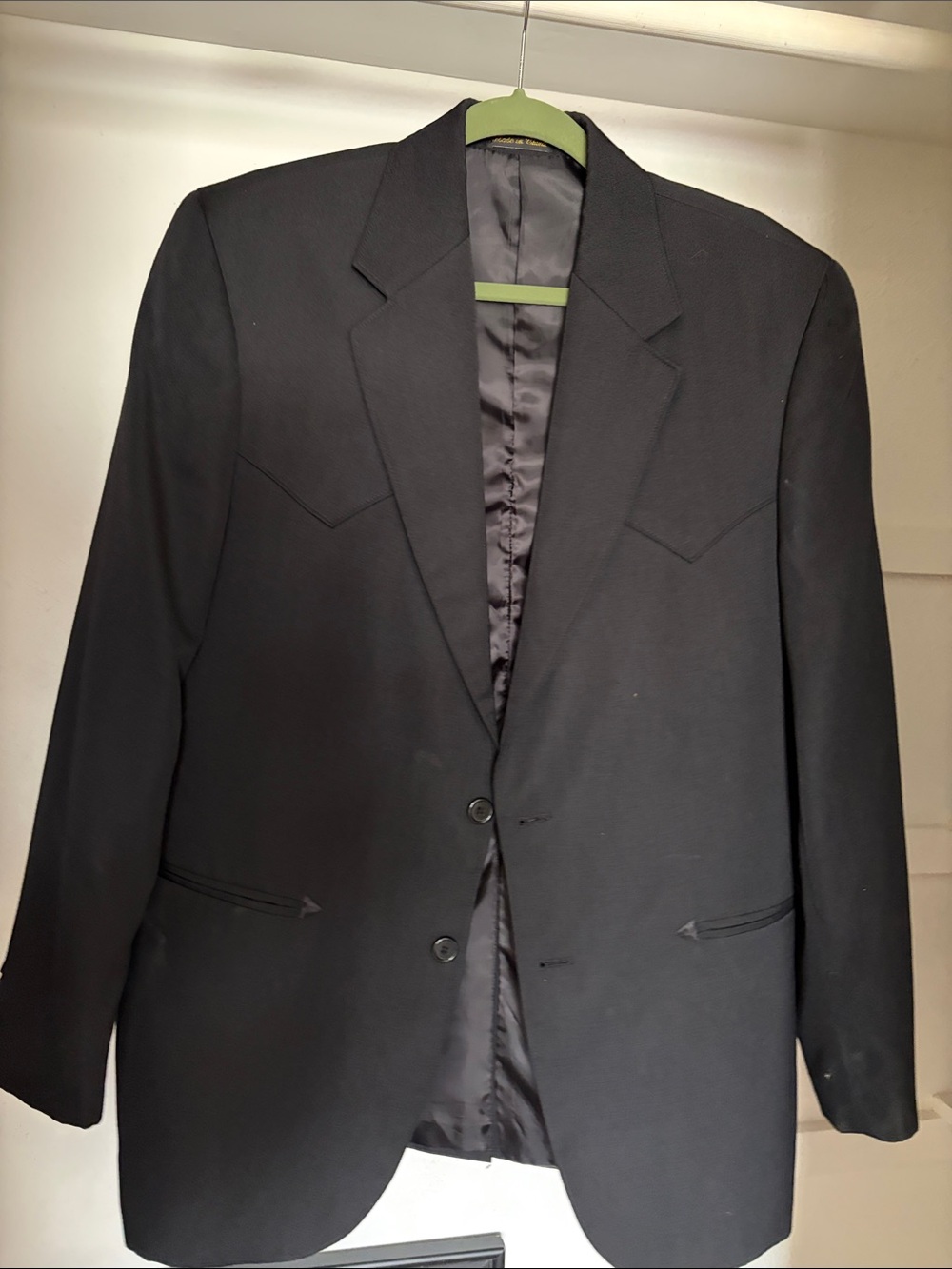 Men's Black Two-Button Blazer - Classic Tailored Sport Coat
